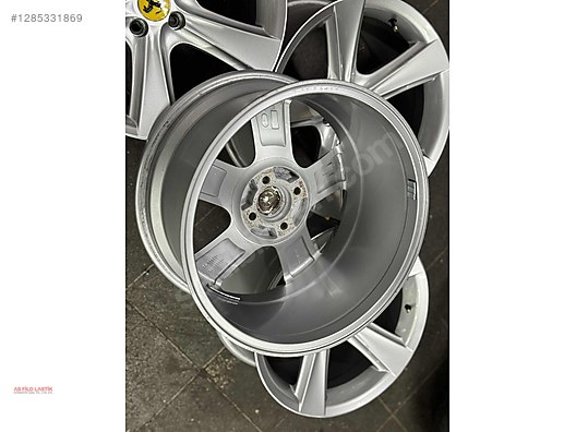 Vehicle Parts / Automotive Equipment / Rims & Tires / Rims