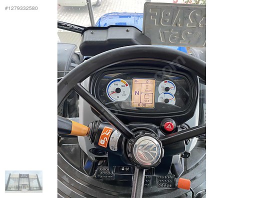 Machinery / Agricultural Machines / Tractors / New Holland / TR5.115