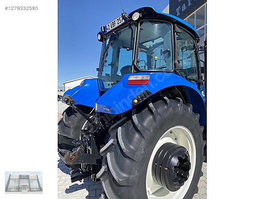 Machinery / Agricultural Machines / Tractors / New Holland / TR5.115