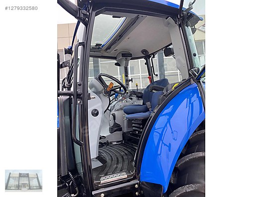 Machinery / Agricultural Machines / Tractors / New Holland / TR5.115
