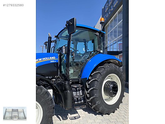 Machinery / Agricultural Machines / Tractors / New Holland / TR5.115