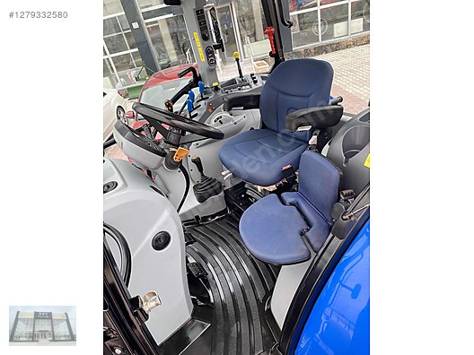 Machinery / Agricultural Machines / Tractors / New Holland / TR5.115