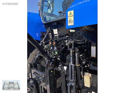 Machinery / Agricultural Machines / Tractors / New Holland / TR5.115