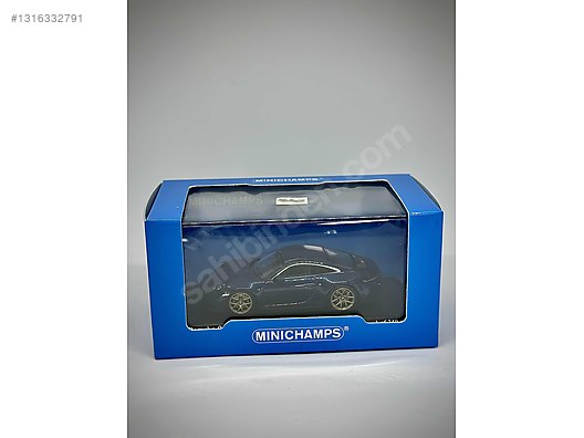 Minichamps Diecast Model 1:64 Porsche Araba - 1316332791