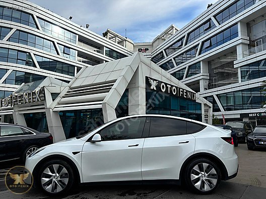 OTOFENİX 2023 TESLA MODEL Y LONG RANGE 514 HP HATASIZ 68.076 KM