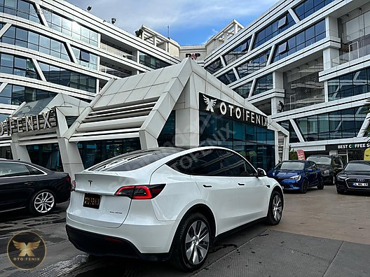 OTOFENİX 2023 TESLA MODEL Y LONG RANGE 514 HP HATASIZ 68.076 KM