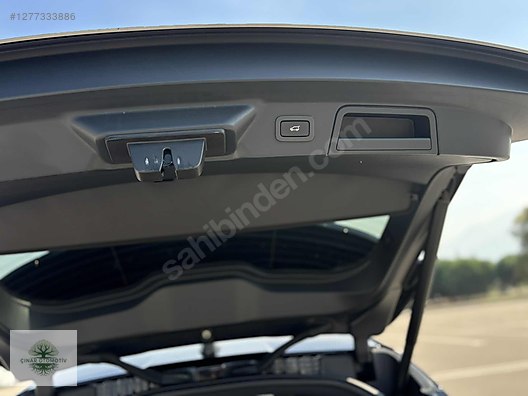 Vasıta / Arazi, SUV & Pickup / Land Rover / Range Rover Velar / 2.0 / R-Dynamic S