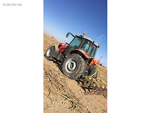 Machinery / Agricultural Machines / Tractors / Massey Ferguson / 5435