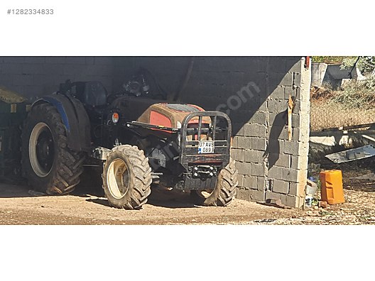İş Makineleri & Sanayi / Tarım Makineleri / Traktör / New Holland / T4.110B