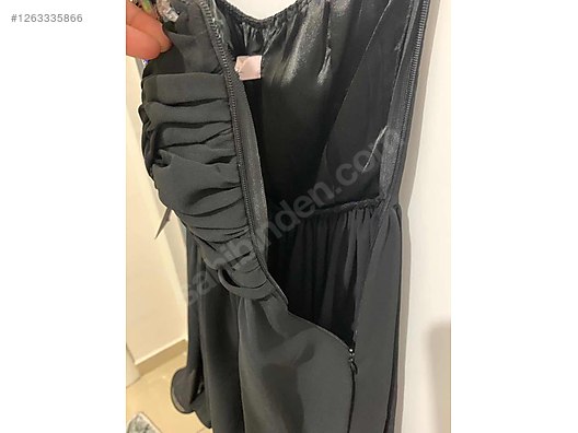 Used & Brand New Items / Clothing & Accessories / Women / Clothing / Dresses