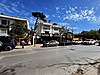 KOŞUYOLU CADDESİ'NDE KİRACILI SATILIK 4 KATLI TİCARİ BİNA
