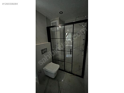 Kurtköy | Havuzlu Site İçinde Balkonlu Ebeveyn Banyolu Sıfır 2+1
