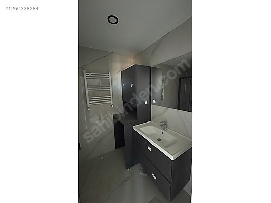 Kurtköy | Havuzlu Site İçinde Balkonlu Ebeveyn Banyolu Sıfır 2+1