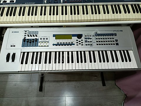 Yamaha mo8 store price