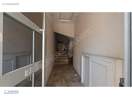Bayraklı'da Merkezi Lokasyonda 2+1 Satılık Daire