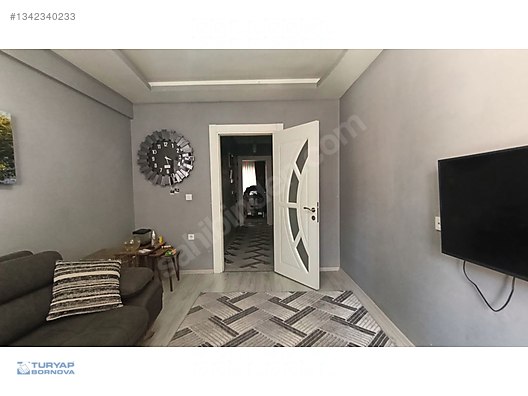 Bayraklı'da Merkezi Lokasyonda 2+1 Satılık Daire