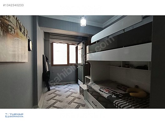 Bayraklı'da Merkezi Lokasyonda 2+1 Satılık Daire
