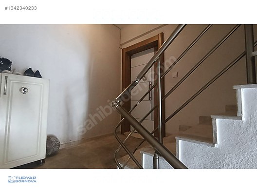 Bayraklı'da Merkezi Lokasyonda 2+1 Satılık Daire