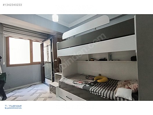 Bayraklı'da Merkezi Lokasyonda 2+1 Satılık Daire