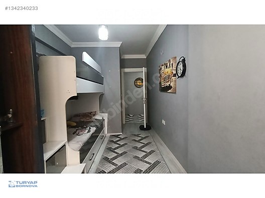 Bayraklı'da Merkezi Lokasyonda 2+1 Satılık Daire
