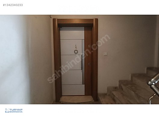 Bayraklı'da Merkezi Lokasyonda 2+1 Satılık Daire