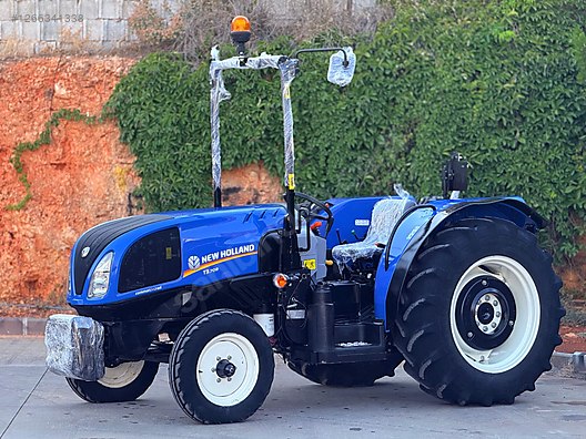Machinery / Agricultural Machines / Tractors / New Holland / T3.70B