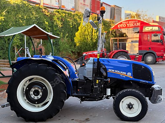 Machinery / Agricultural Machines / Tractors / New Holland / T3.70B