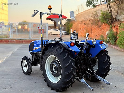 Machinery / Agricultural Machines / Tractors / New Holland / T3.70B