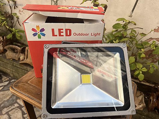 İkinci El ve Sıfır Alışveriş / Bahçe & Yapı Market / Yapı Malzemeleri / Aydınlatma / Projektör