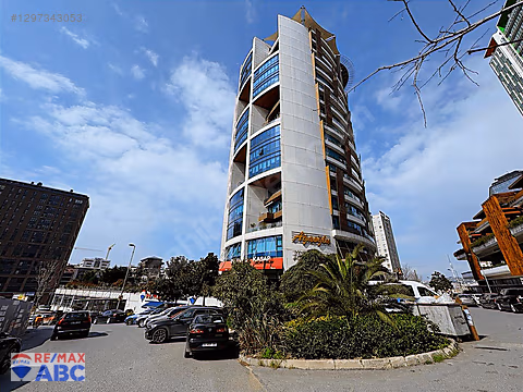 Remax ABC AĞAOĞLU MY PRESTIGE KIRALIK OFIS ARA KAT 72 M2