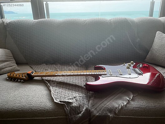 İkinci El ve Sıfır Alışveriş / Müzik / Müzik Aletleri / Telli Çalgılar / Gitar / Elektro