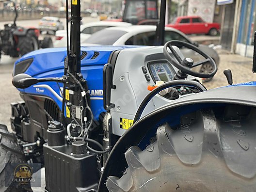 Machinery / Agricultural Machines / Tractors / New Holland / T4.100B