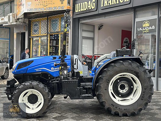 Machinery / Agricultural Machines / Tractors / New Holland / T4.100B