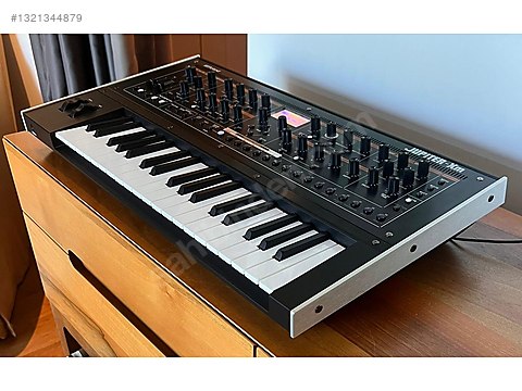 Roland JUPITER-Xm / Tertemiz - Synthesizer ve Tuşlu Çalgılar