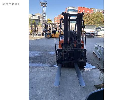 Machinery / Industrial / Carrying & Stacking Equipment / Forklifts / For Sale / Ceylift