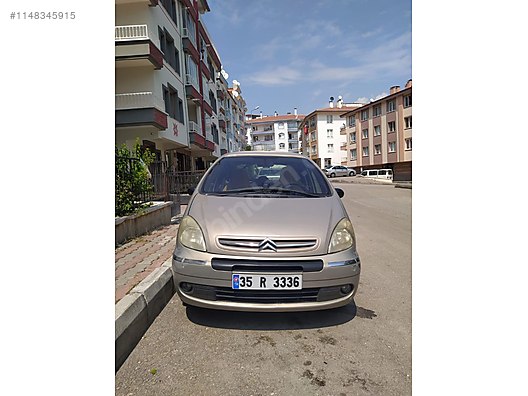 Sleeping in the car Citroen Xsara Picasso