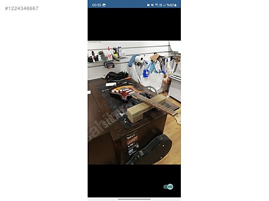 Squier Elektro Gitar