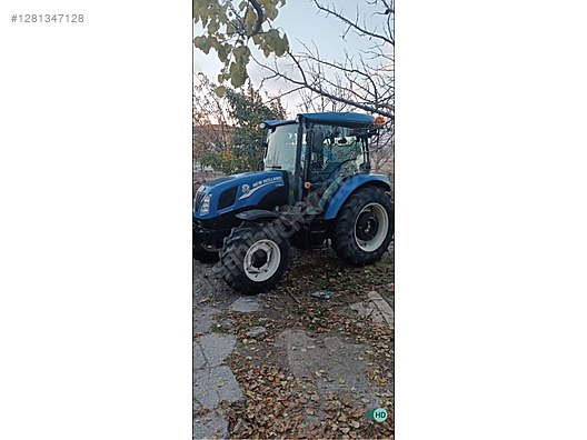 Machinery / Agricultural Machines / Tractors / New Holland / TT4.65