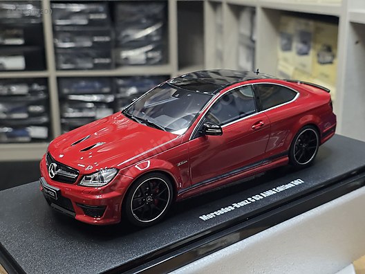 GT Spirit Diecast Model 1:18 Mercedes Benz Araba - 1112347200