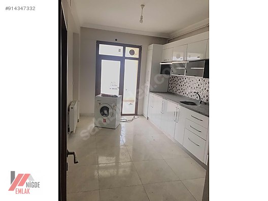 For Sale Flat Nigde Emlak Tan Satilik Daire Fsm Cami Ustunde 3 Adet At Sahibinden Com 914347332