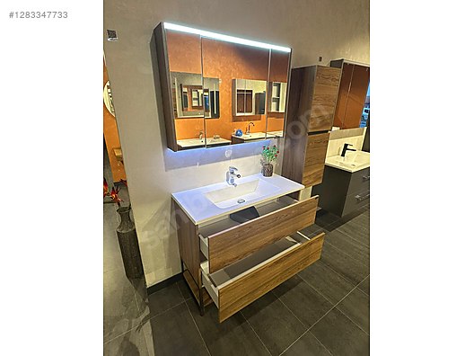 Used & Brand New Items / Garden & Home Improvement / Home Improvement / Bathroom & Kitchen / Bathroom Cabinets