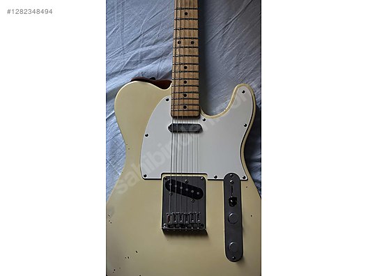 Squier Elektro Gitar
