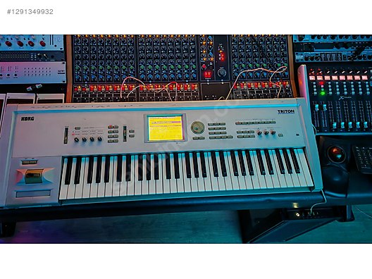 Korg Triton (Sahne Görmemiş Stüdyo aleti) - Synthesizer ve Tuşlu