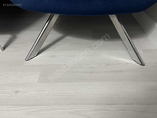 Used & Brand New Items / Home Decor / Furniture / Den & Living Room / Armchair