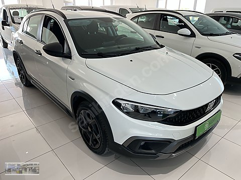 FIAT BANOTO'DAN / 2022 FIAT EGEA CROSS 1.5 DCT...