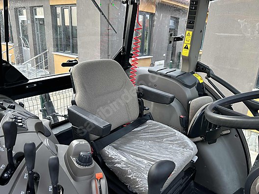 Machinery / Agricultural Machines / Tractors / Case IH / Farmall 110C