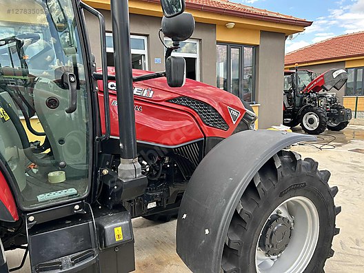 Machinery / Agricultural Machines / Tractors / Case IH / Farmall 110C