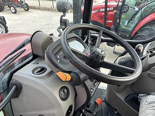 Machinery / Agricultural Machines / Tractors / Case IH / Farmall 110C