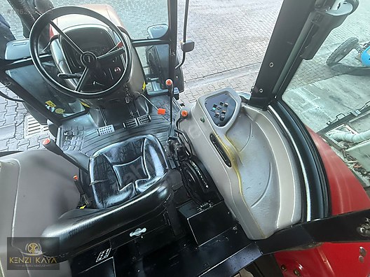 Machinery / Agricultural Machines / Tractors / Case IH / JX90