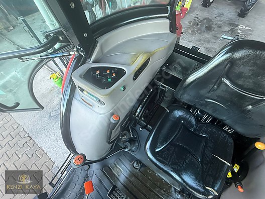 Machinery / Agricultural Machines / Tractors / Case IH / JX90